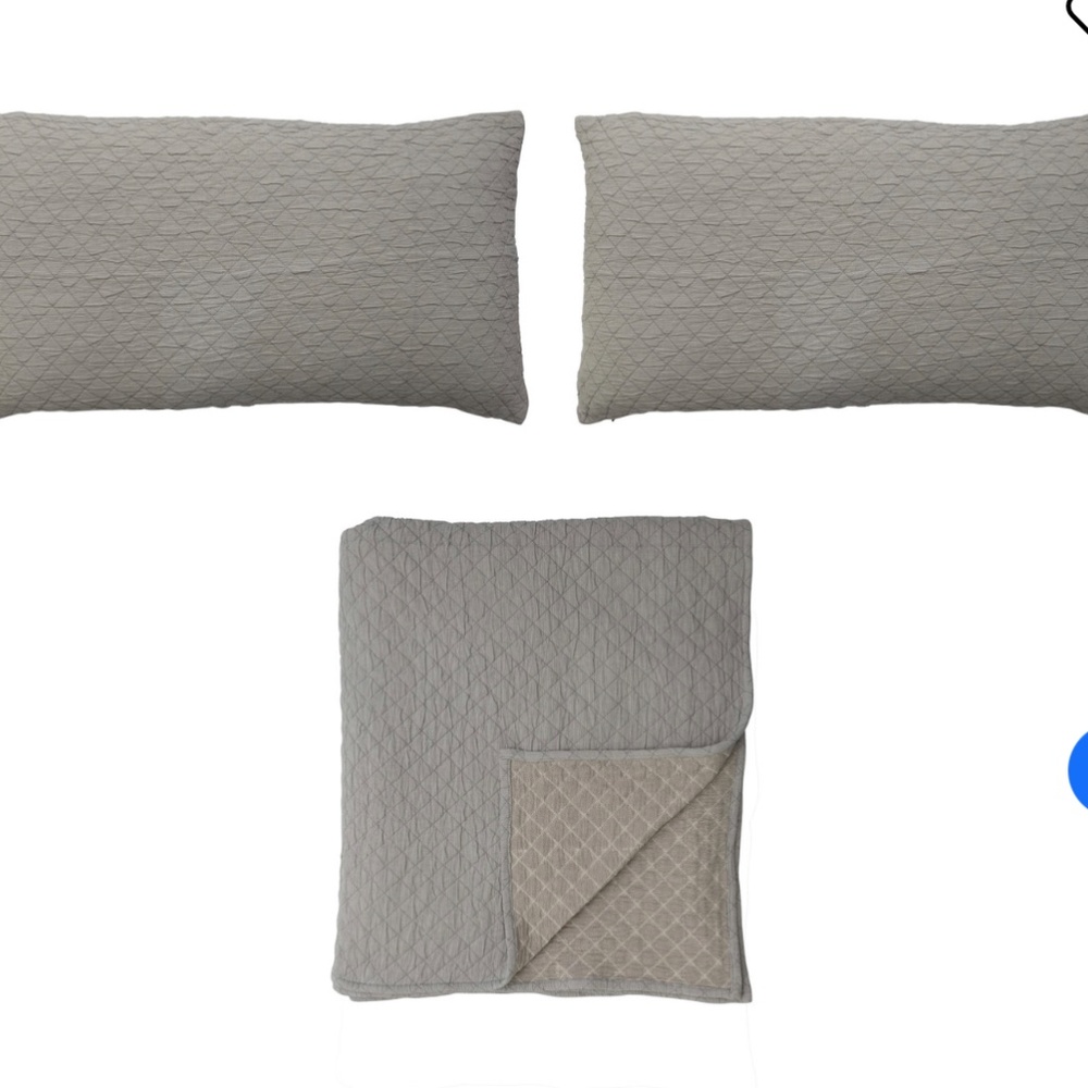 Creative coop queen jacquard quilt and shams